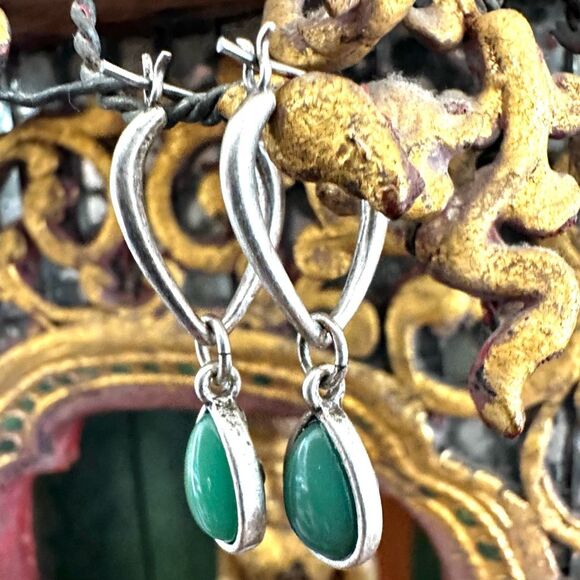 ๐ฟ Boho Reversible Green cross Teardrop Earrings - Picture 4 of 7